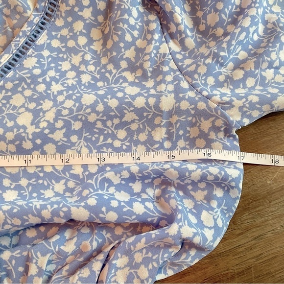 Blue White Floral Peplum Blouse Short Sleeve Coastal Summer Top XS - Picture 6 of 10